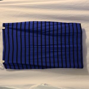 Midi length pencil skirt (L)